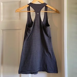 Black and white striped lululemon top